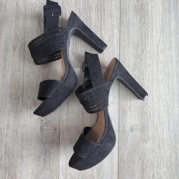 Brash Black Chunky Dressy Heels - Picture 8 of 8